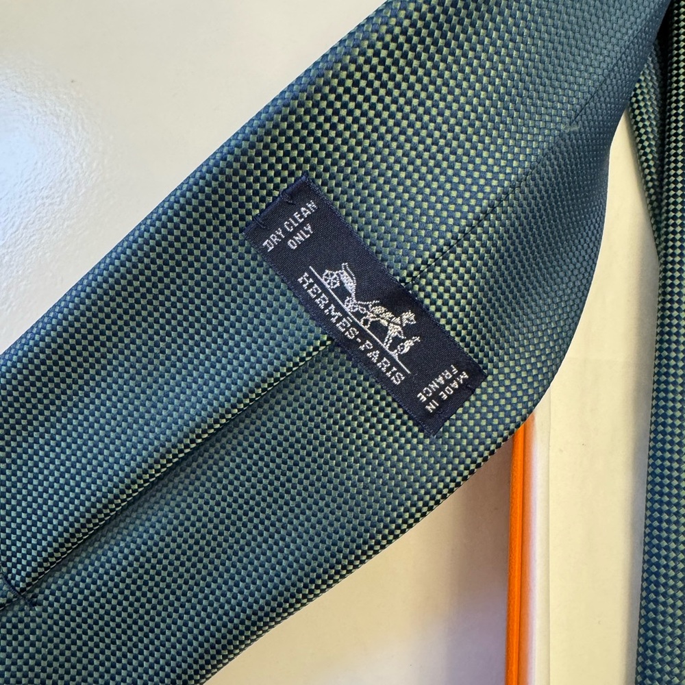Authentic Hermès silk tie